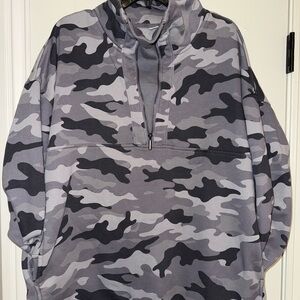 Camouflage Women’s Old Navy Half-Zip Hoodie sz Large
